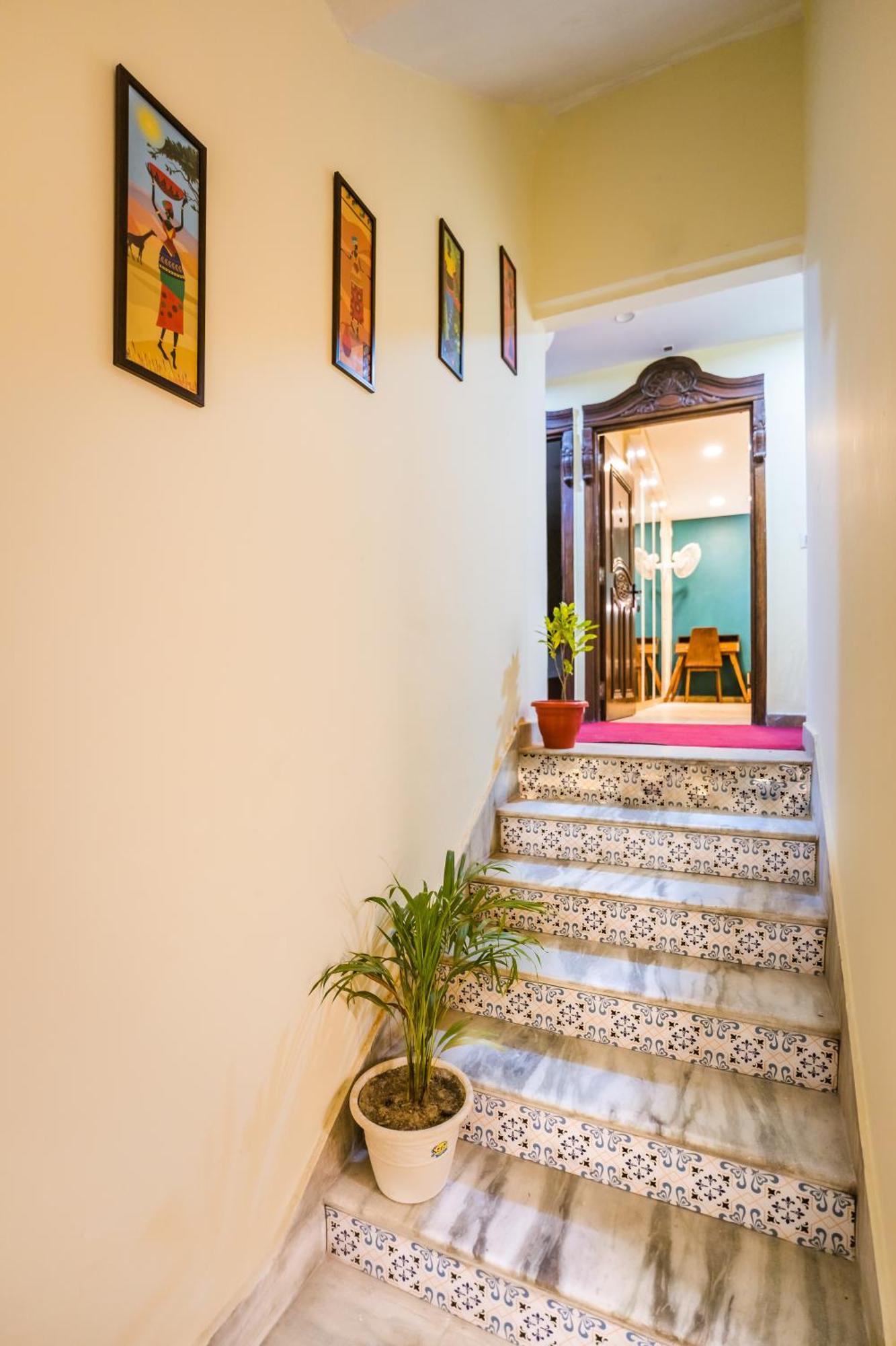 Tripli Hotels Silver Shine Varanasi Bagian luar foto
