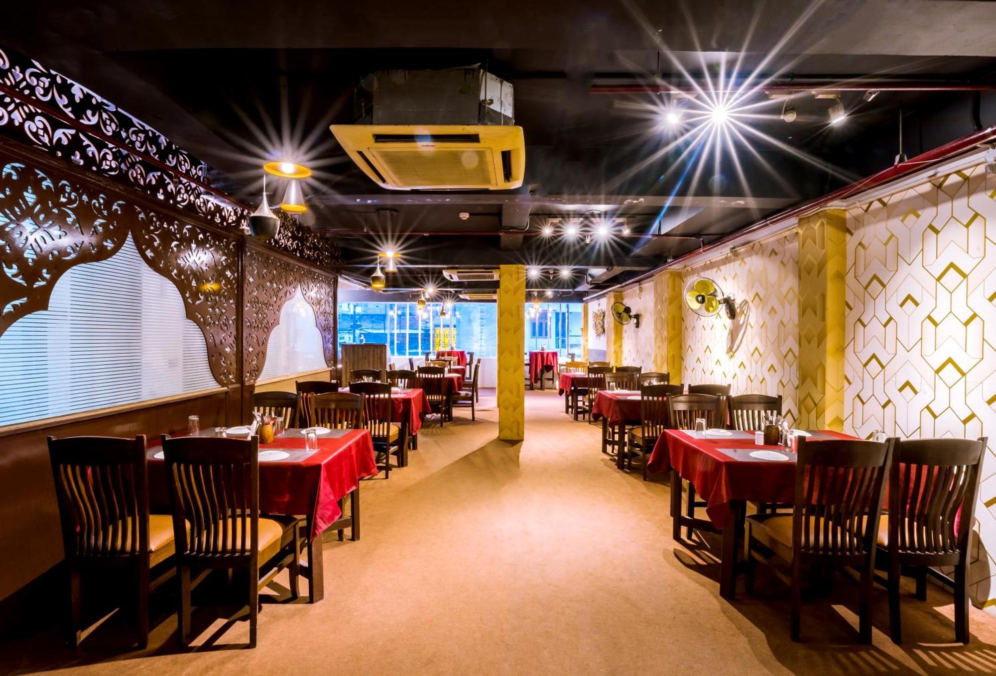 Tripli Hotels Silver Shine Varanasi Bagian luar foto