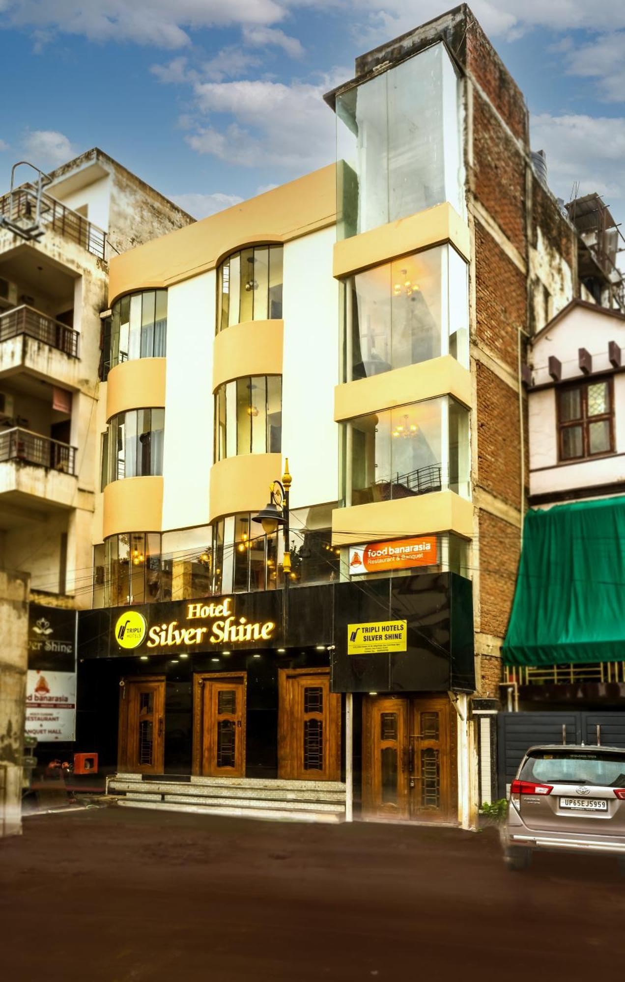 Tripli Hotels Silver Shine Varanasi Bagian luar foto